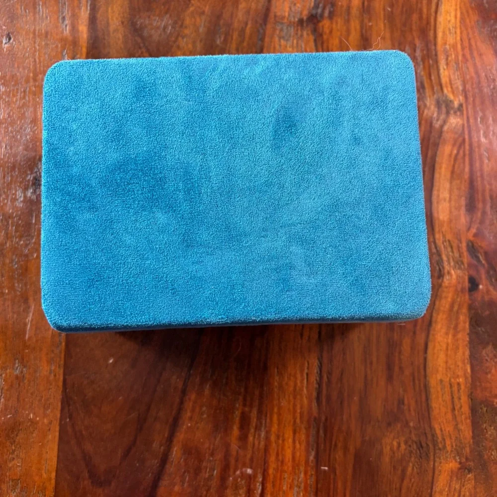 La Mer Teal Blue Velvet Luxury Jewelry Skincare Storage Box Case Hinged Lid